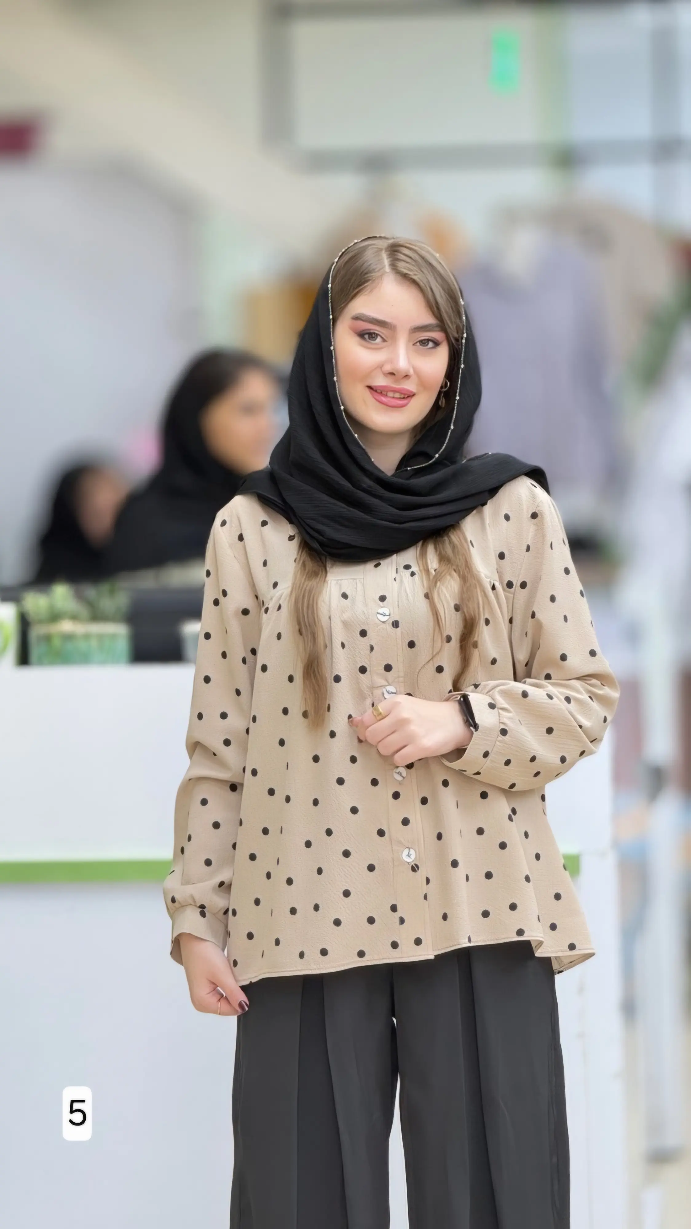 شومیز خال خالی